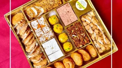 mithai boxes (1)